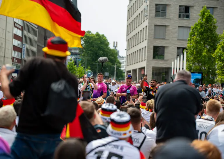 Deutsche Fans in der Kampstraße