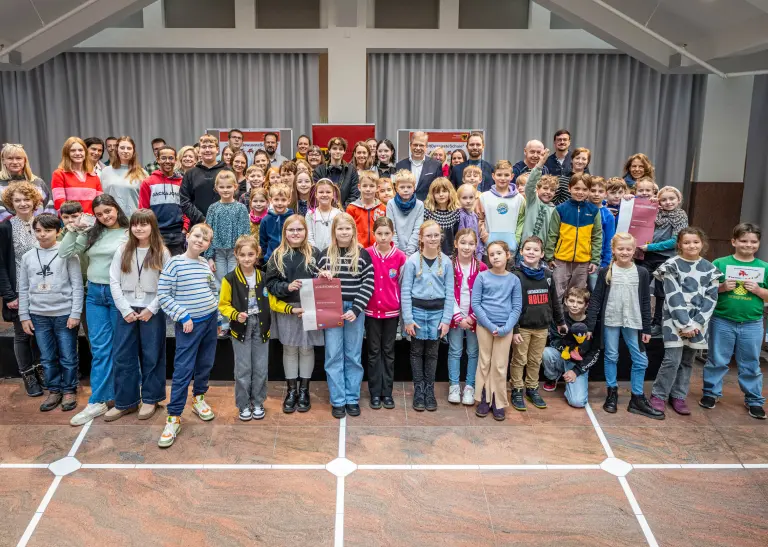 Die ausgezeichneten Schulen zusammen.