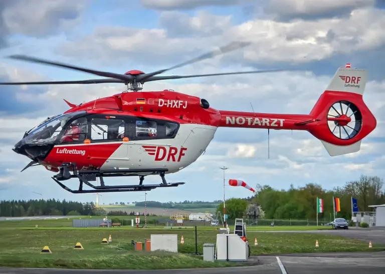 Der Rettungshubschrauber "Christoph Dortmund" am Airport Dortmund.