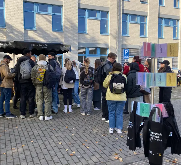 Coffee-Bike vor der Dortmunder Hochschule