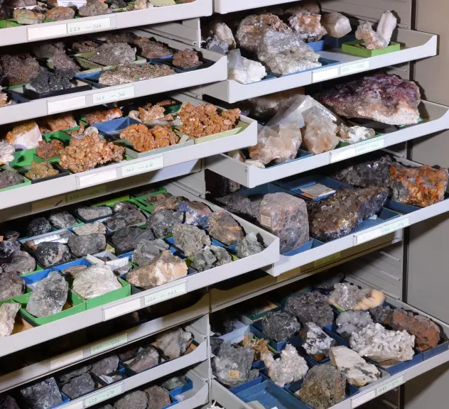 Tausende von kostbaren Mineralen werden im Geomagazin aufbewahrt.