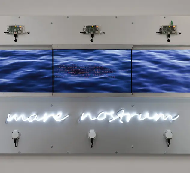 Medienkunstwerk des italienischen Künstlers Costantino Ciervo mit dem Titel "mare nostrum"