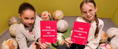 Kinder zeigen wir Ungerechtigkeiten die Rote Karte!