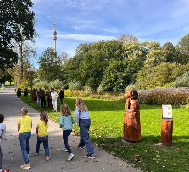 Kinder auf der Familienführung im Westfalenpark