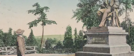 Alte Postkarte - Denkmal und Parkanlage